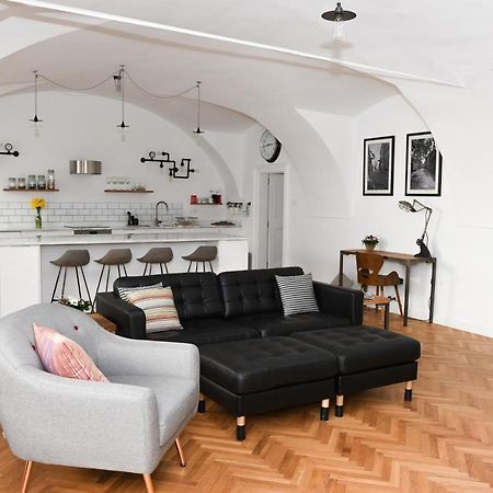 Beautiful 2Bed Apartment In The Centre Of Varaždin Extérieur photo