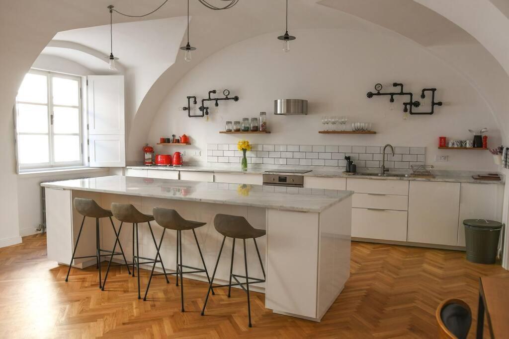 Beautiful 2Bed Apartment In The Centre Of Varaždin Extérieur photo