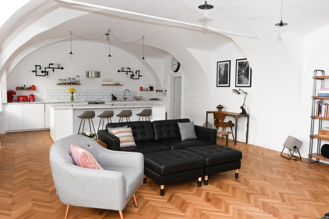 Beautiful 2Bed Apartment In The Centre Of Varaždin Extérieur photo