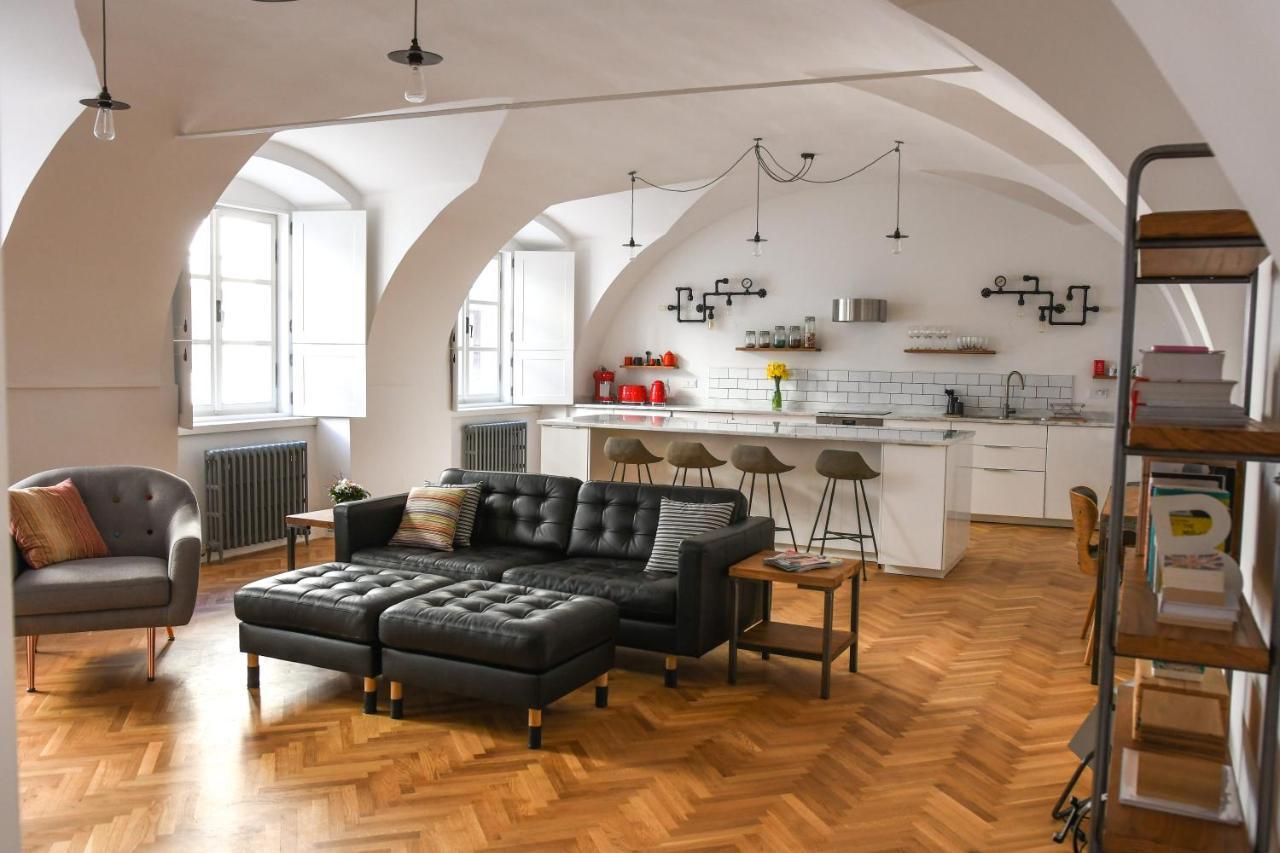 Beautiful 2Bed Apartment In The Centre Of Varaždin Extérieur photo